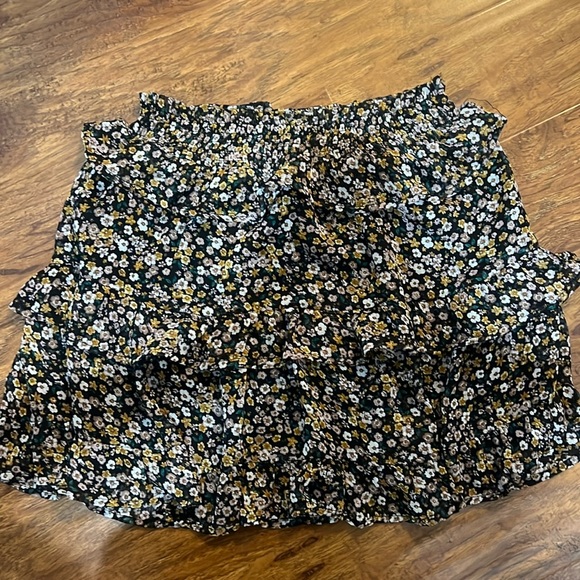 Floral mini skirt - Picture 2 of 2